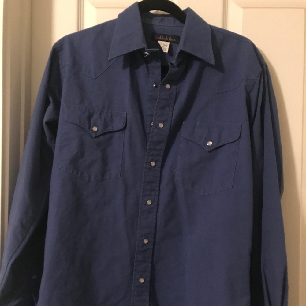 Blue pearl snap shirt